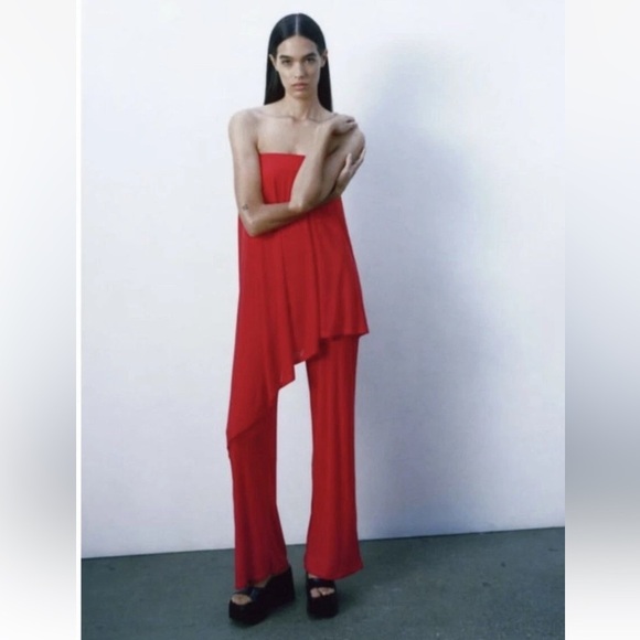 NWT Zara Red Strapless Fluid Jumpsuit size Large - Picture 1 of 8